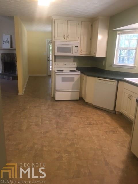 290 Five Oaks Dr, Covington, GA 30014 photo 5