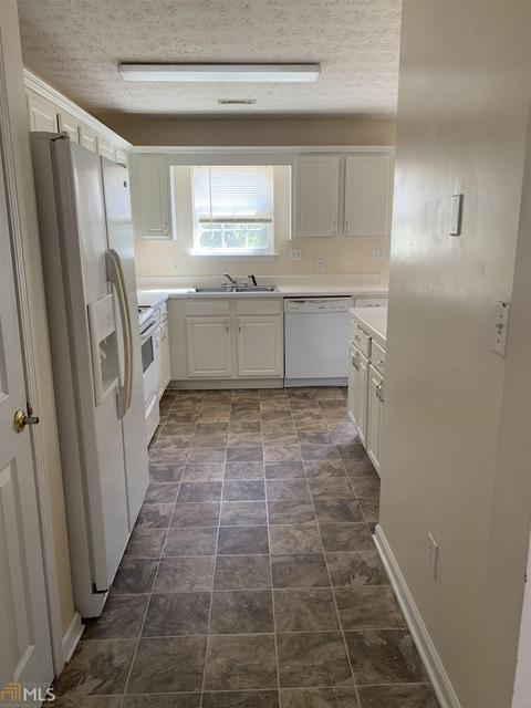 11150 Knotty Pine Pl, Hampton, GA 30228 photo 8