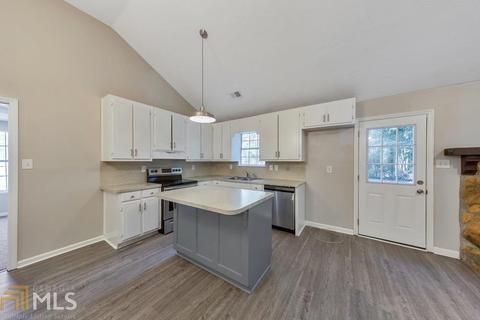 135 High Ridge Rd, Covington, GA 30014 photo 3