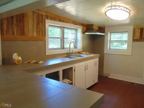 1105 Juniper St, Lagrange, GA 30240 photo 3