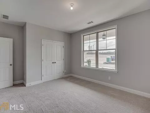 4370 Thacker Ln, Suwanee, GA 30024 photo 9