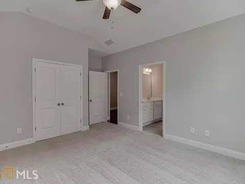 4370 Thacker Ln, Suwanee, GA 30024 photo 13