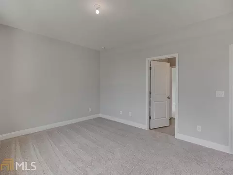 4370 Thacker Ln, Suwanee, GA 30024 photo 7