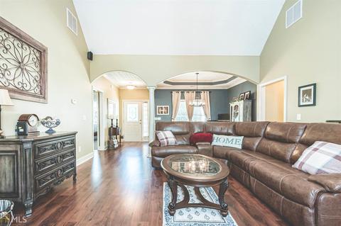 104 Stephens Pt, Jackson, GA 30233 photo 3