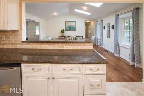 1946 Plantation Ln, Chamblee, GA 30341 photo 6