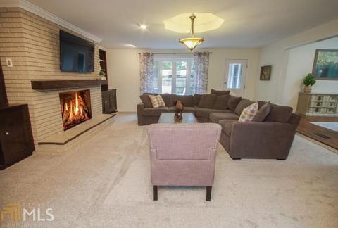 1946 Plantation Ln, Chamblee, GA 30341 photo 10