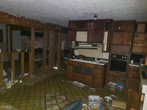 5992 Phillips Dr, Morrow, GA 30260 photo 12