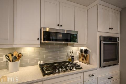 2106 Plantation Ln, Chamblee, GA 30341 photo 15