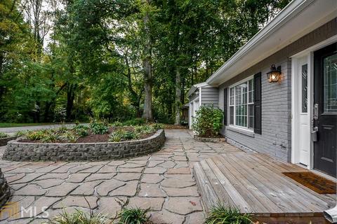 2106 Plantation Ln, Chamblee, GA 30341 photo 3