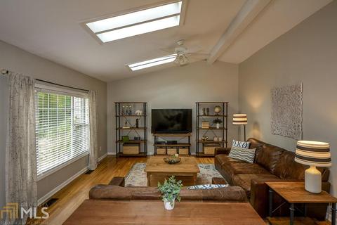 2106 Plantation Ln, Chamblee, GA 30341 photo 7