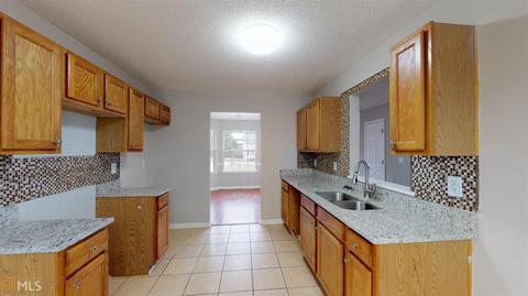 275 Capeton Ct, Covington, GA 30016 photo 5