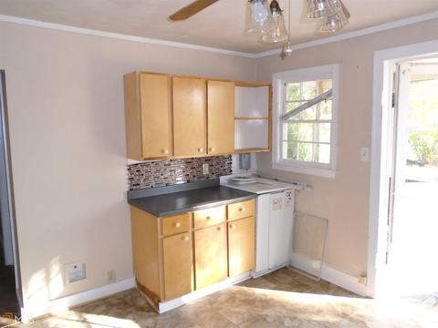 313 Freeman, Barnesville, GA 30204 photo 12