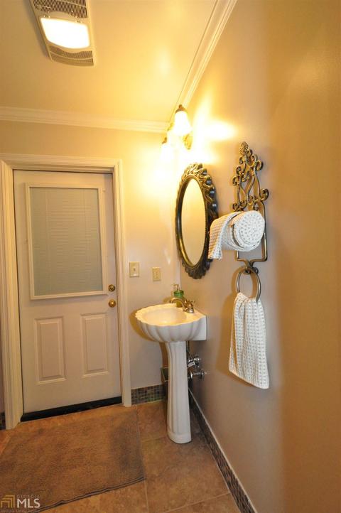 210 Ashford Cir, Lagrange, GA 30240 photo 21