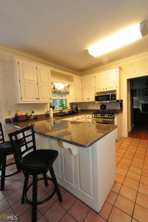 210 Ashford Cir, Lagrange, GA 30240 photo 6