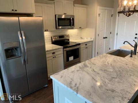 303 Kendall Ct, Perry, GA 31069 photo 3