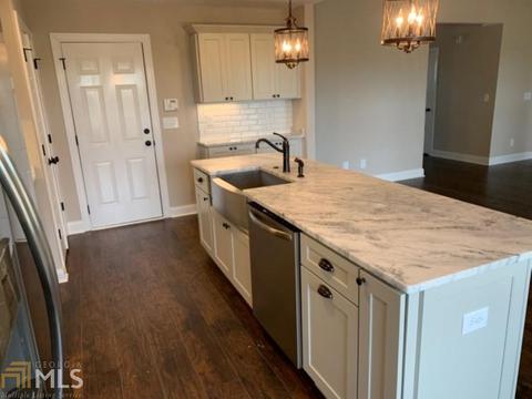 303 Kendall Ct, Perry, GA 31069 photo 4