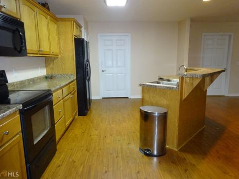 603 E James St, Claxton, GA 30417 photo 5