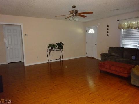 603 E James St, Claxton, GA 30417 photo 10