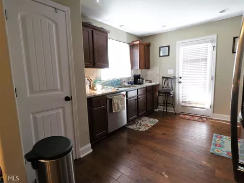 113 Sutton Dr, Perry, GA 31069 photo 3