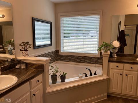 230 Falling Leaf Ln, Winder, GA 30680 photo 6