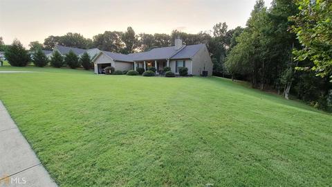 230 Falling Leaf Ln, Winder, GA 30680 photo 3