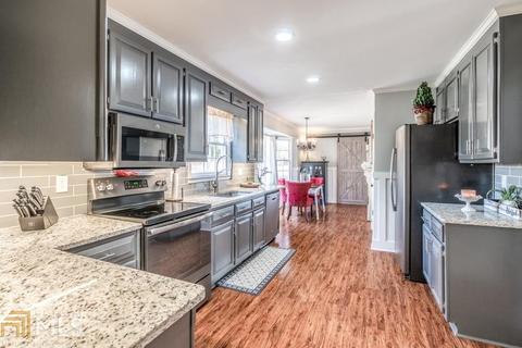 1099 Lakeview Rd, Grayson, GA 30017 photo 13