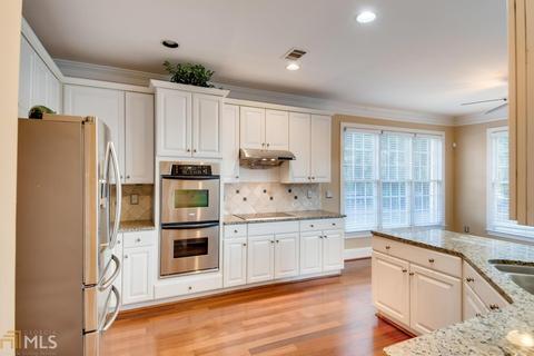 11210 Donnington Dr, Duluth, GA 30097 photo 9