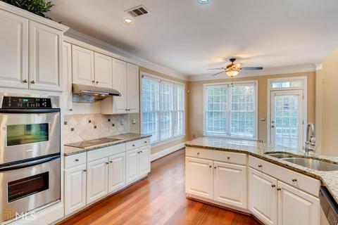 11210 Donnington Dr, Duluth, GA 30097 photo 8