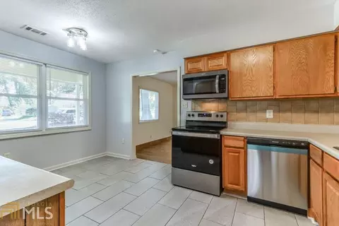 304 E 4th St, Springfield, GA 31329 photo 9