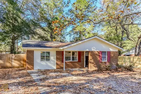 304 E 4th St, Springfield, GA 31329 photo 3