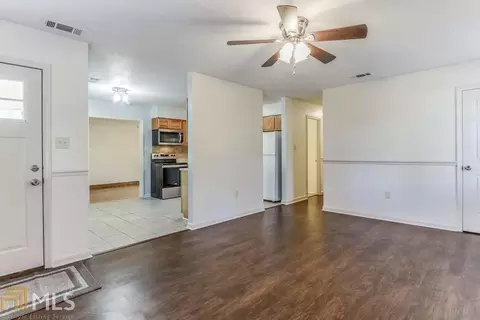 304 E 4th St, Springfield, GA 31329 photo 6