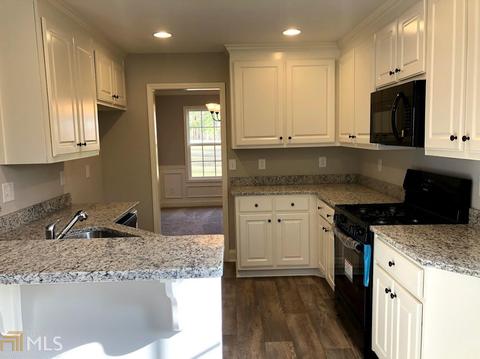 202 Paden Dr, Winder, GA 30680 photo 5