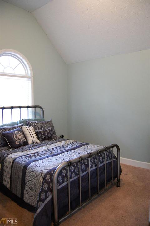 752 Michael Dr, Winder, GA 30680 photo 6