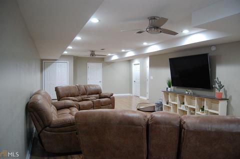 752 Michael Dr, Winder, GA 30680 photo 8