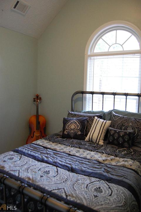 752 Michael Dr, Winder, GA 30680 photo 5