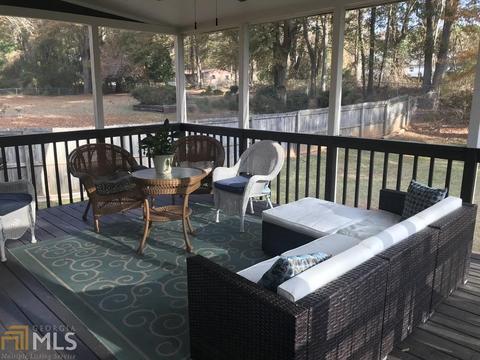 107 Oakridge, Monroe, GA 30655 photo 3