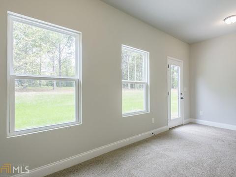 228 Dixon Cir, Williamson, GA 30292 photo 8