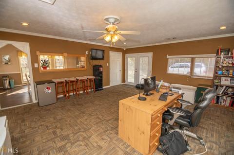 145 Greenbriar Trl, Lagrange, GA 30240 photo 2