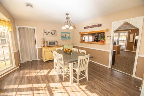 145 Greenbriar Trl, Lagrange, GA 30240 photo 4