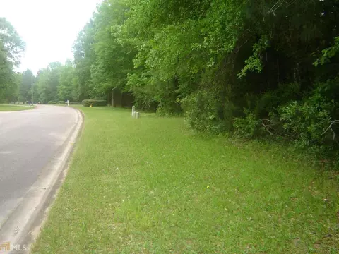 2001 Moores Mill Dr, Lanett, AL 36863 photo 2