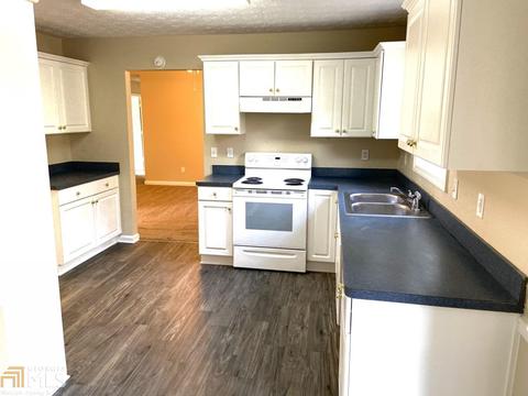 95 Spring Valley Way, Covington, GA 30016 photo 4