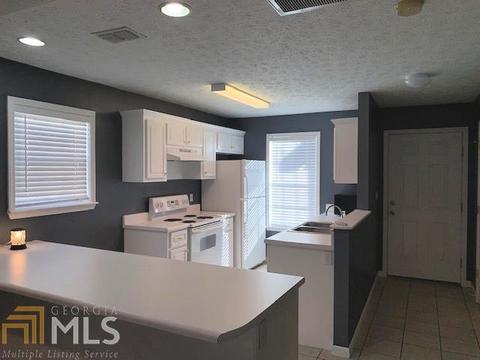 121 Clara Jean Ct, Lagrange, GA 30240 photo 2