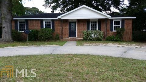 111 Hazel Dr, Warner Robins, GA 31088 photo 1