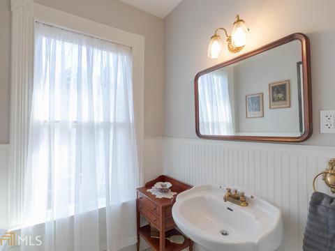 78 E Broad, Newnan, GA 30263 photo 30
