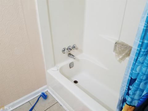 6862 Red Maple Dr, Rex, GA 30273 photo 5