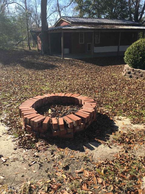 210 E Peter St, Cochran, GA 31014 photo 6