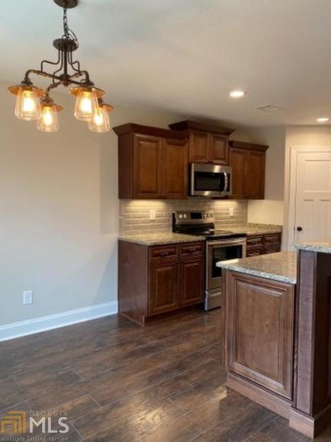 302 Kendall Ct, Perry, GA 31069 photo 2