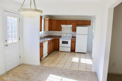 112 Powhatan Rd, Jackson, GA 30233 photo 3