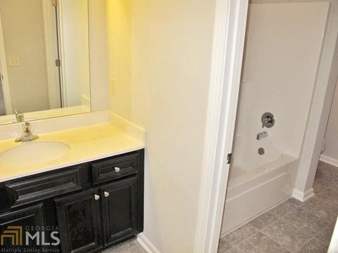 305 N Pointe Dr, Lagrange, GA 30241 photo 11