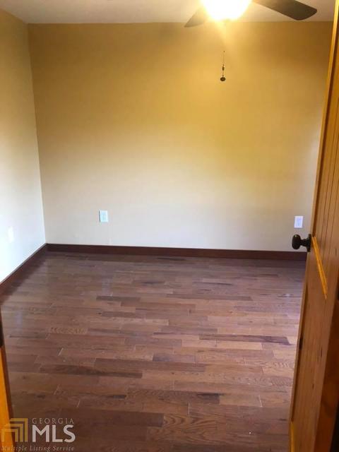 699 Long Cir, Toccoa, GA 30577 photo 17